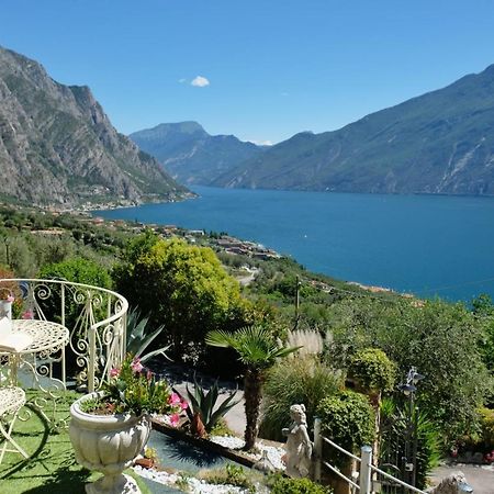 Appartamenti Casa Carlotta Limone sul Garda Exterior foto